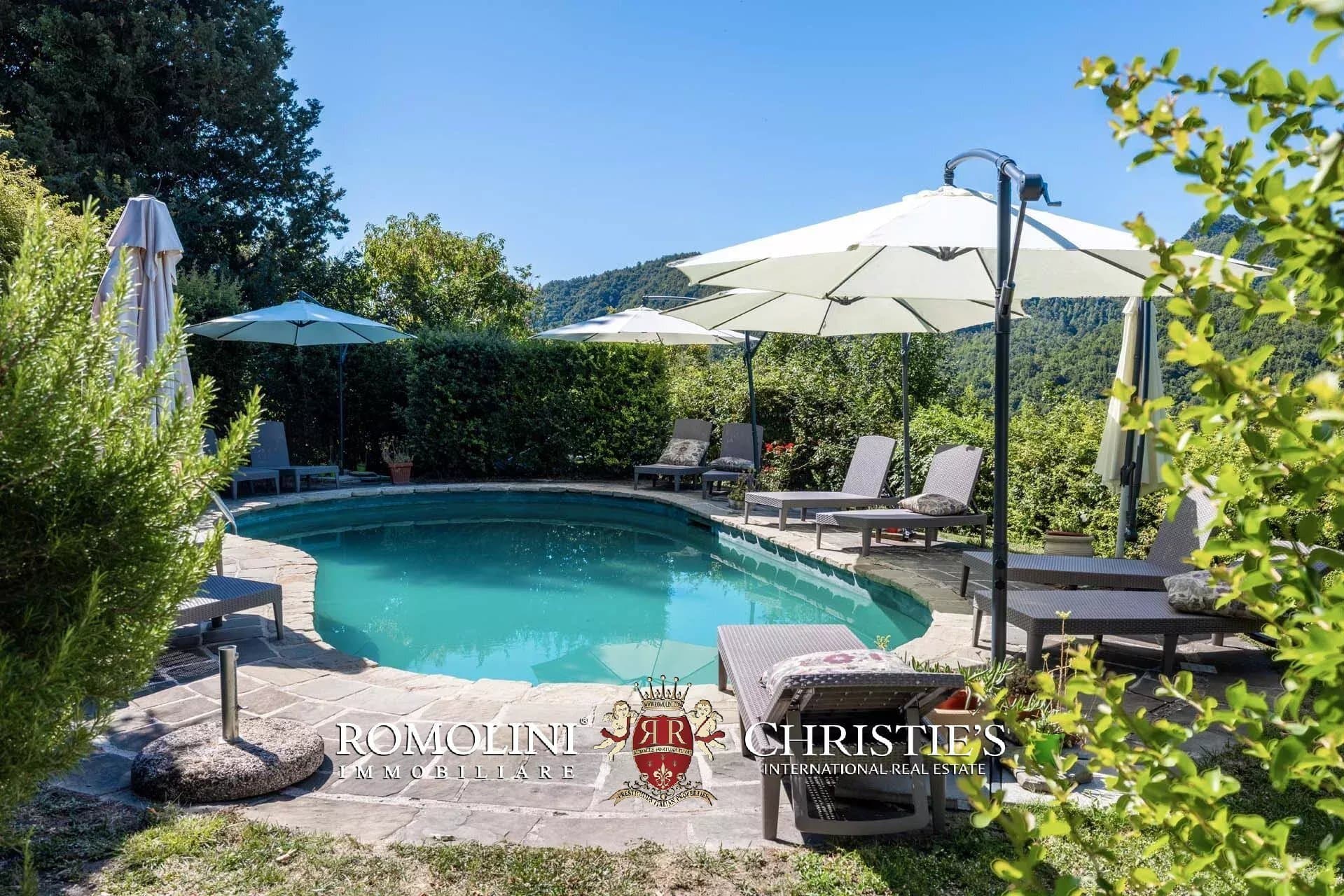 Restored Medieval Castle Boutique Hotel in Marche 5
