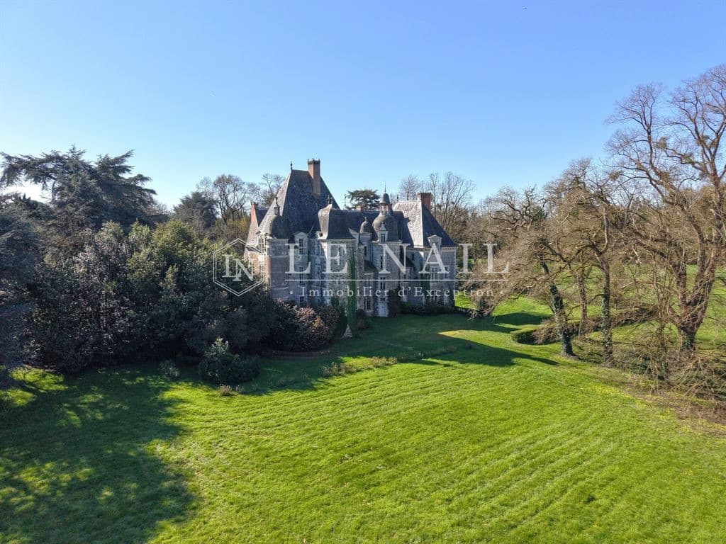 Historic Renaissance Château with 14 Bedrooms and 83 Acres in Anjou 2