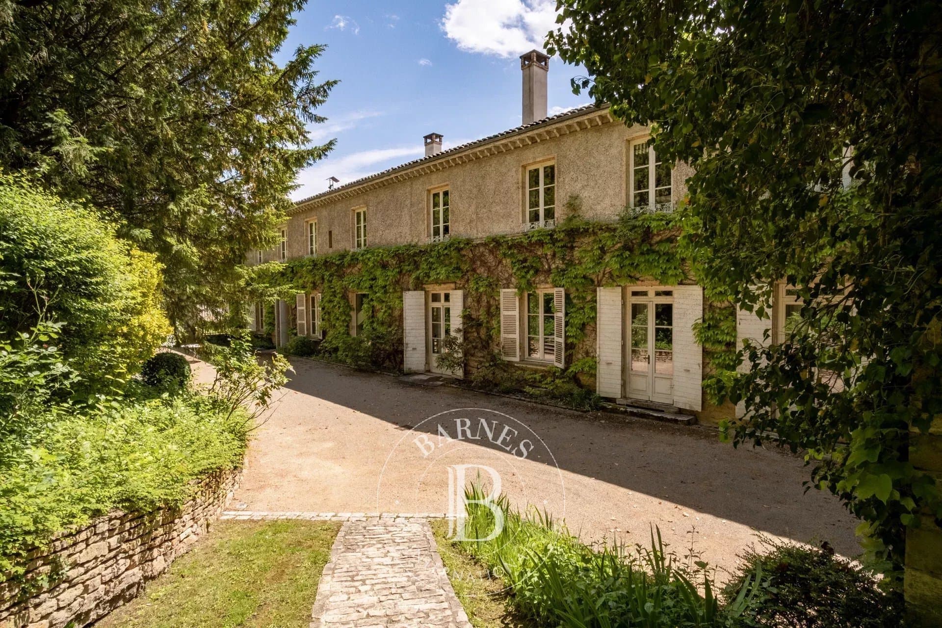 18th Century Castle With Indoor Pool And Tennis Court 2