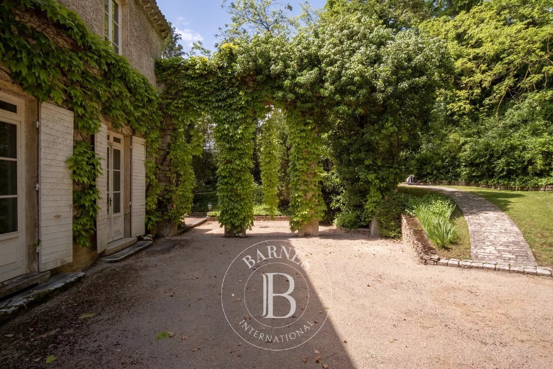 18th Century Castle With Indoor Pool And Tennis Court 5