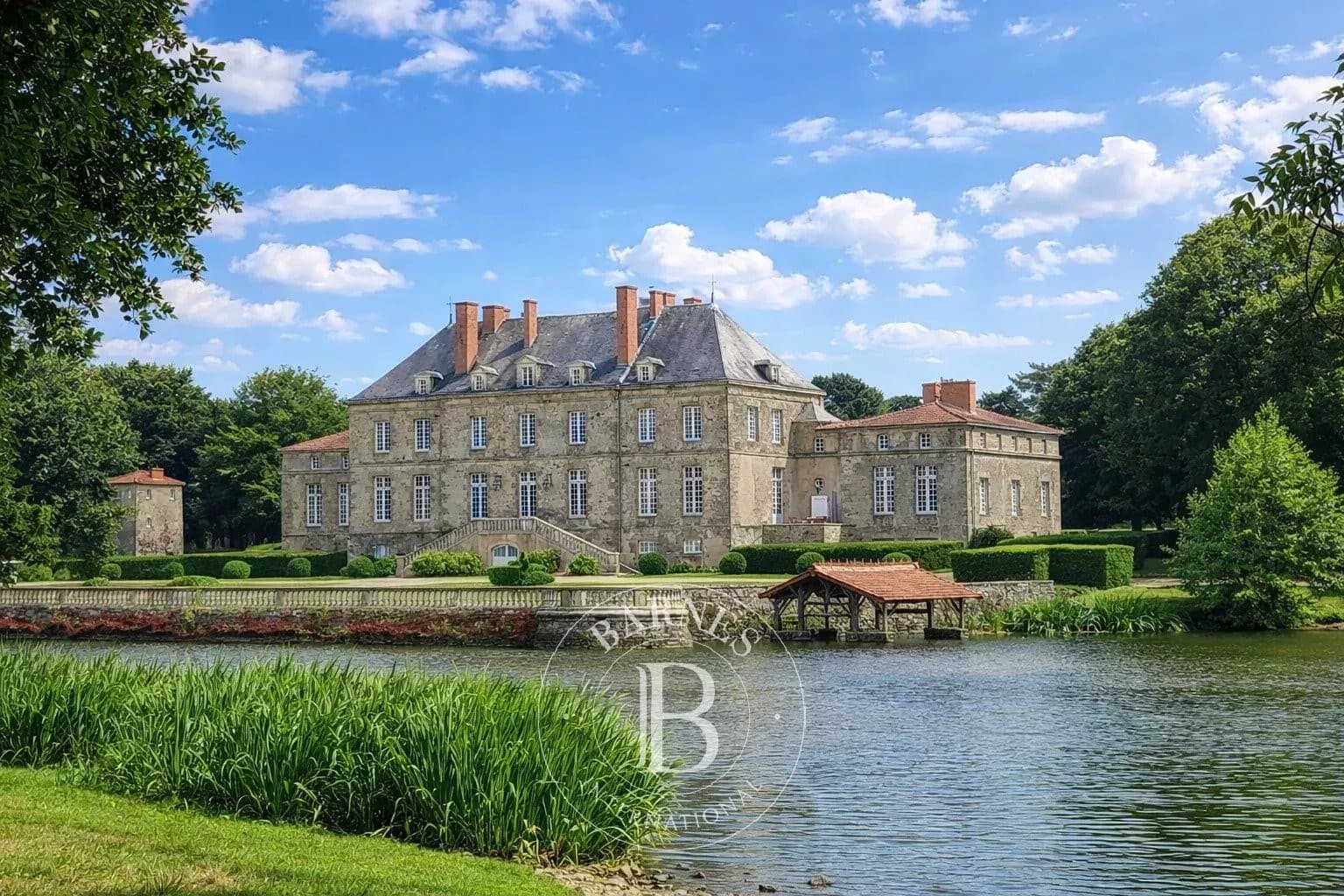 Elegant 18th Century Château With Guest House And 42 Hectares Of Land 2
