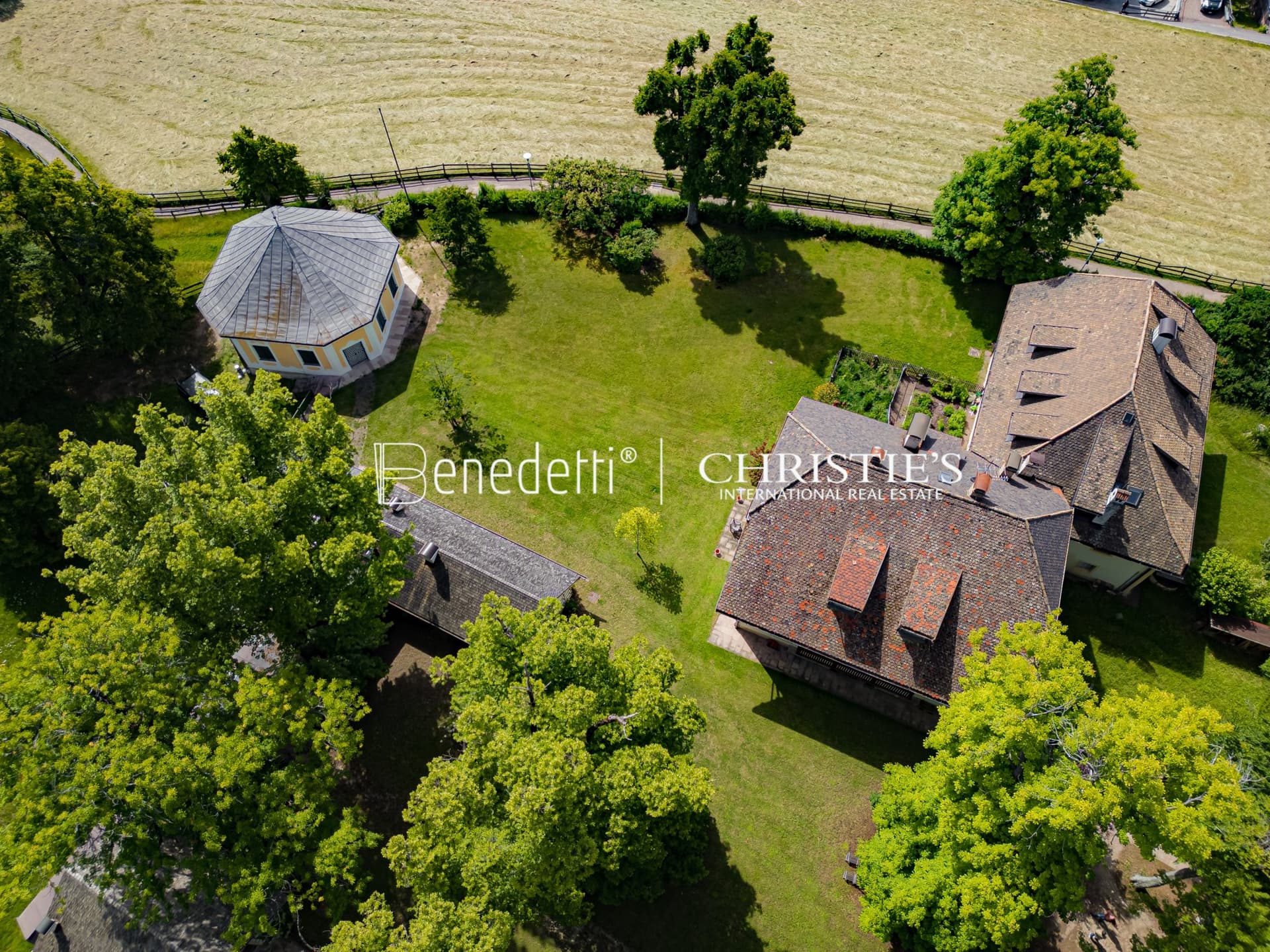 Historic Manor Overlooking The Dolomites 4