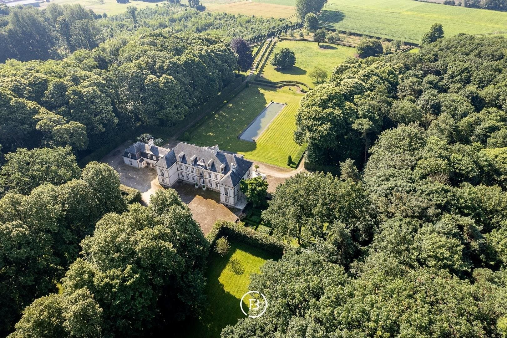 Castle Les Gobelets