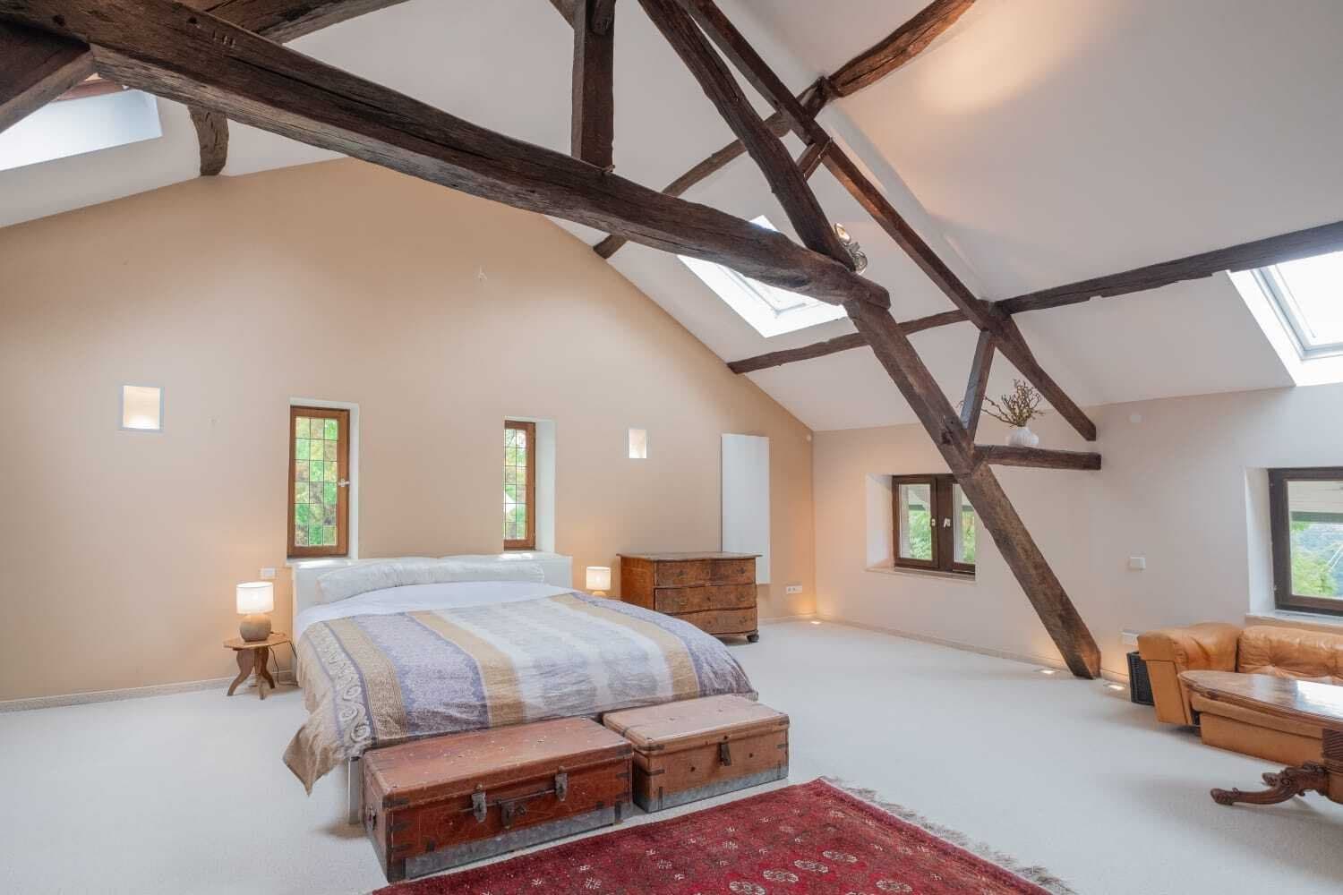 Château Les Trois Roix, A Private Estate With Exceptional Rental Potential 3