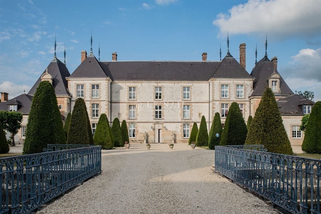 Magnificent Listed Chateau In Champagne, For Sale — Medieval Castle for sale in Grand Est, France
