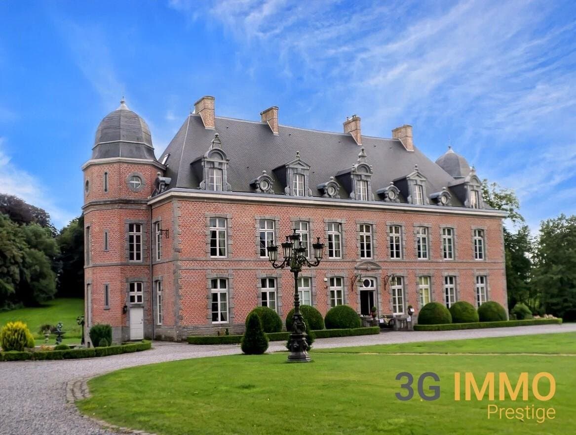 Sale / Castle — Medieval Castle for sale in Hauts-de-France, France