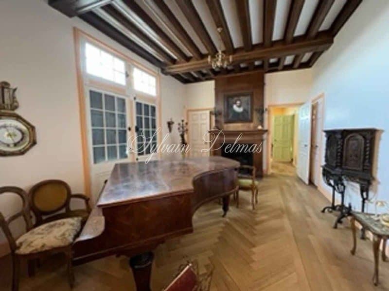 16 Room Property For Sale Near Amboise (37) 2