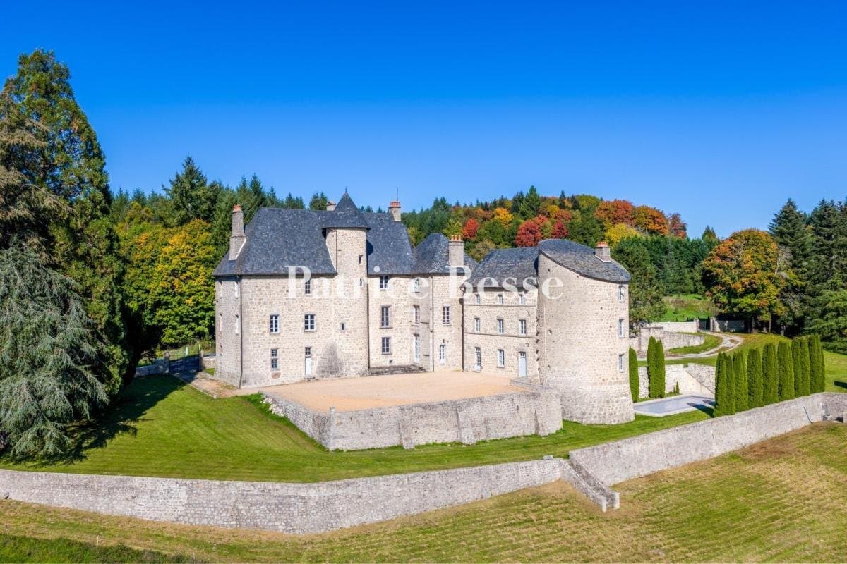 A Restored 15th Century Château, With Outbuildings And Ponds, Set In 73 Hectares, Including — Medieval Castle for sale in Nouvelle-Aquitaine, France