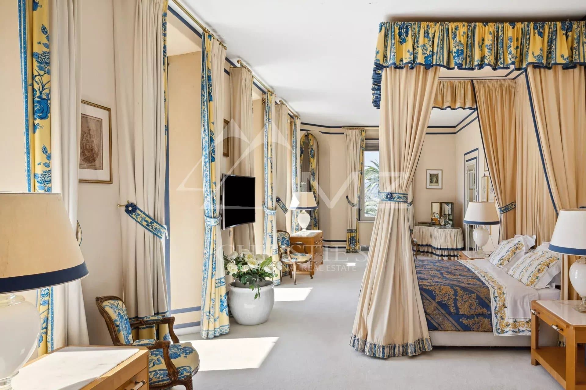 Cannes Californie Gated Estate Joint Agent 3