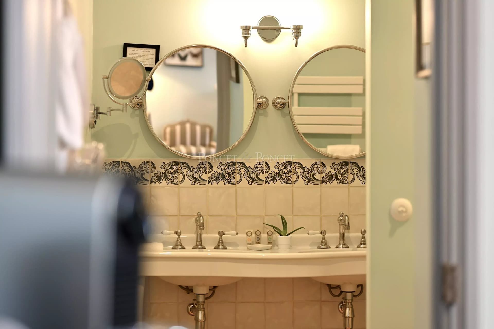 Château De Collias: Medieval Heritage, Contemporary Luxury 5