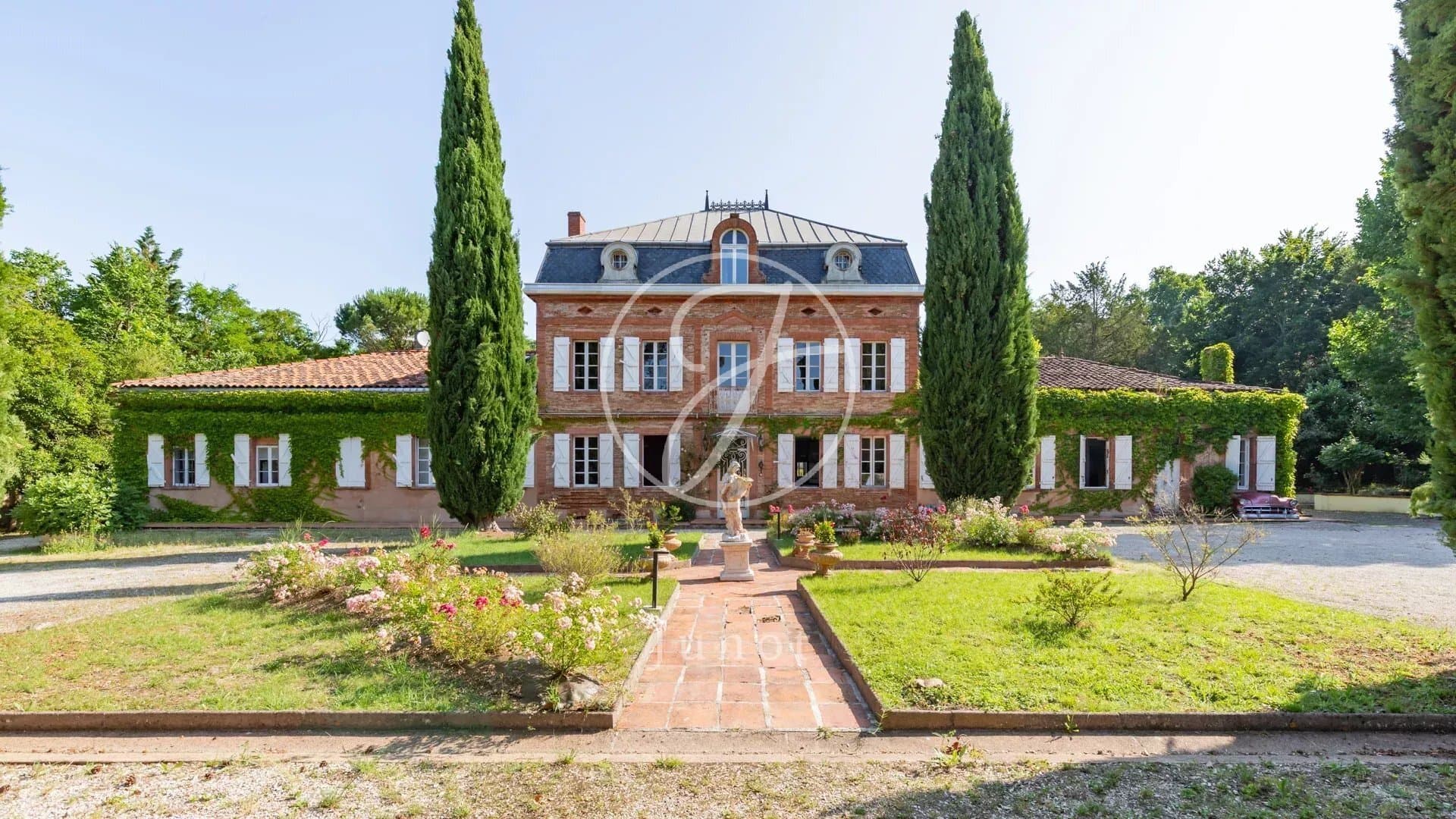 Château Toulouse 684.0 Sqm 12 Bedrooms — Medieval Castle for sale in Occitanie, France