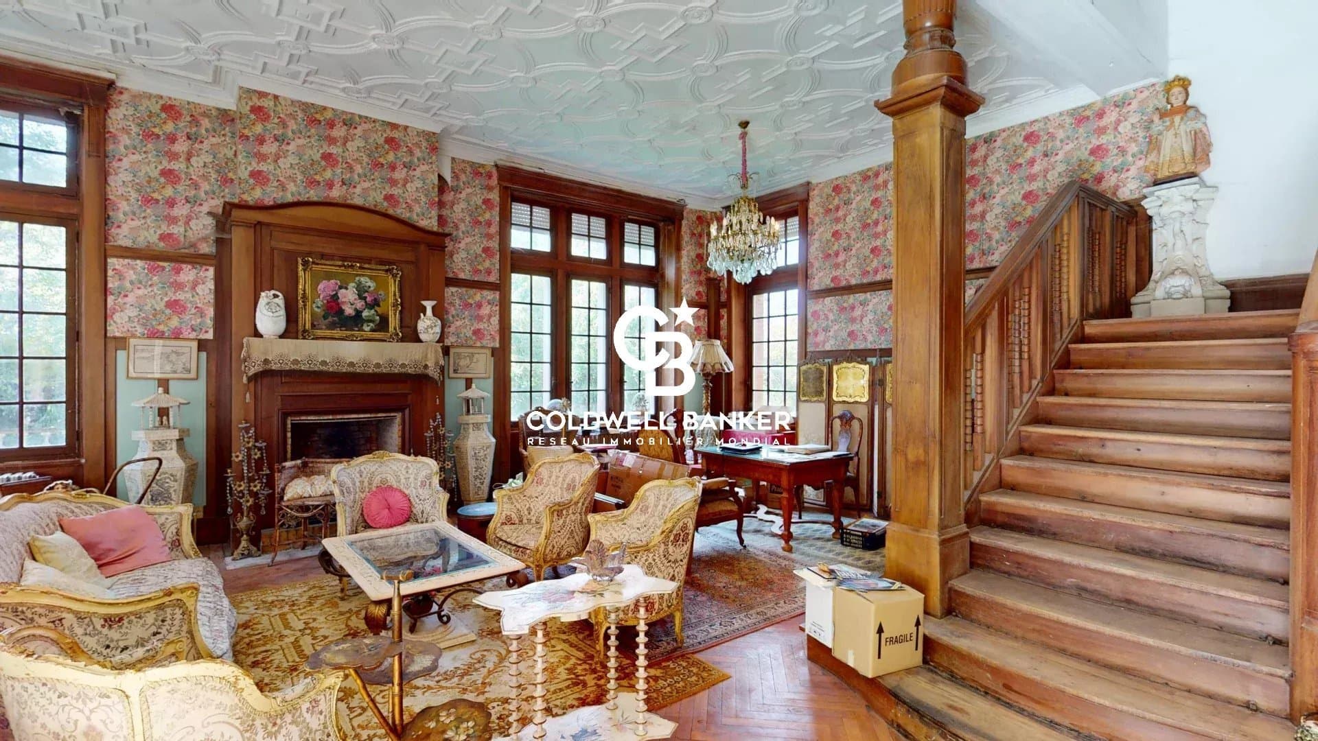 Early 20th Century Character Château In The Heart Of The Quercy Blanc — Medieval Castle for sale in Occitanie, France