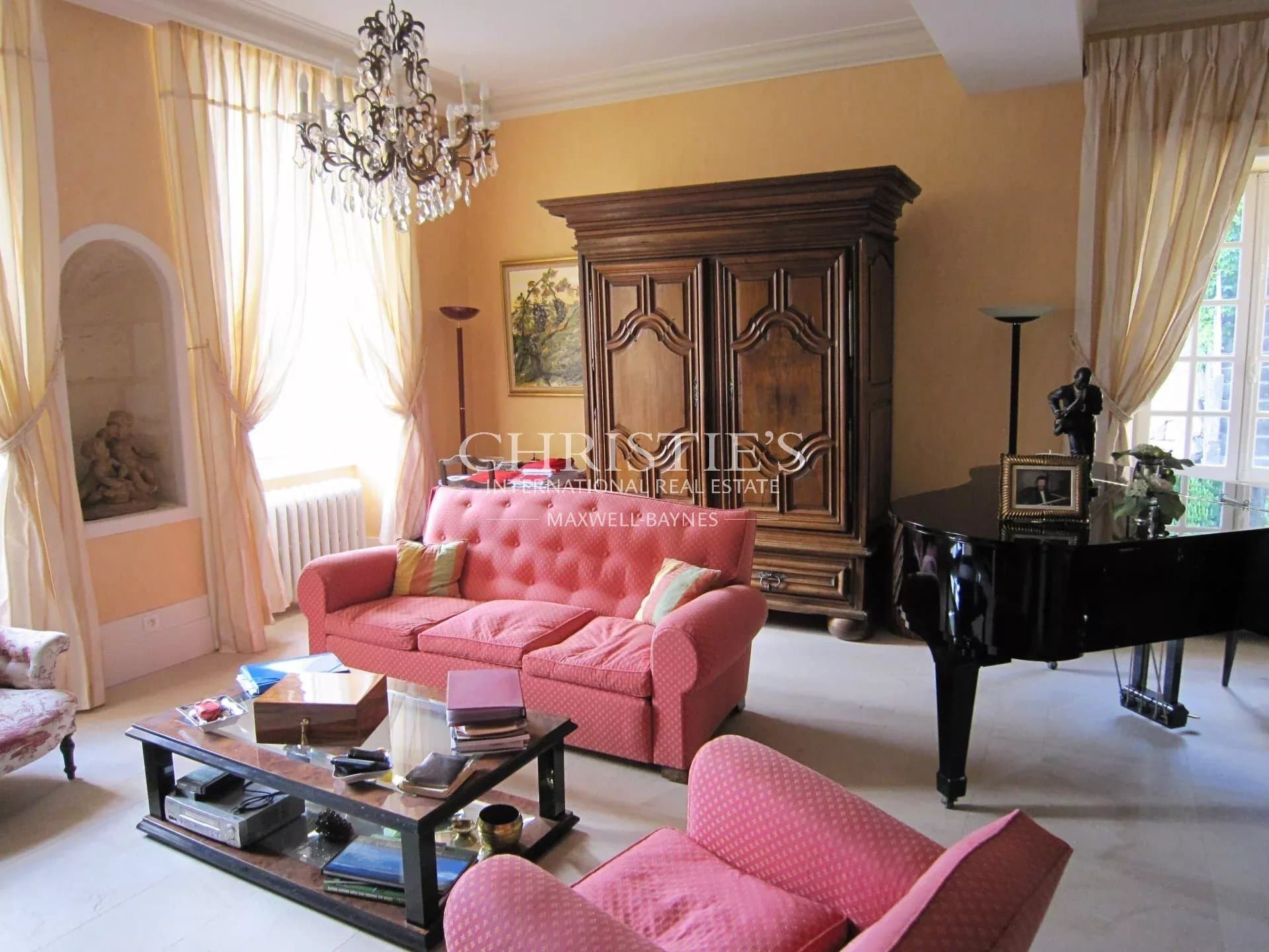 Elegant 19th Century Château Near Saint émilion – Authenticity, Refinement And Exceptional Potential 2