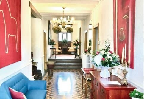 Elegant Château With French Formal Garden 4