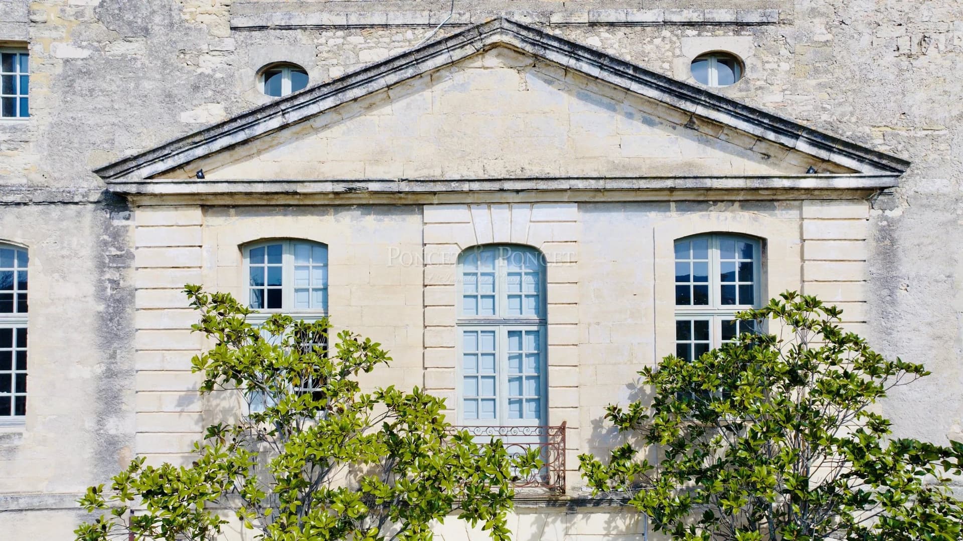 Exceptional Castle At The Gates Of Uzès 4