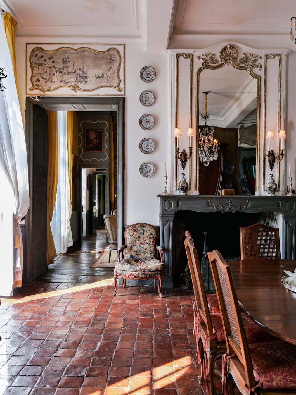 Exclusivity Precious And Refined Gardens Elegant 18 Th Century Château, Superbly Restored 2