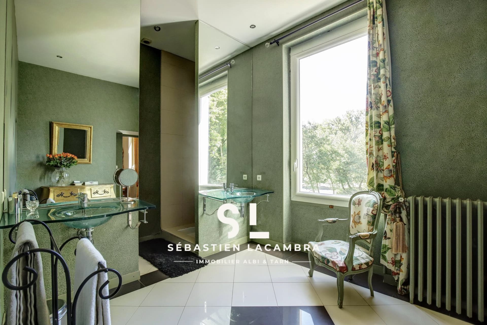Historic 10 Room Residence 17th Century Chartreuse, 2.9 Ha Park, 220 M² Terrace, Swimming Pool & D 5