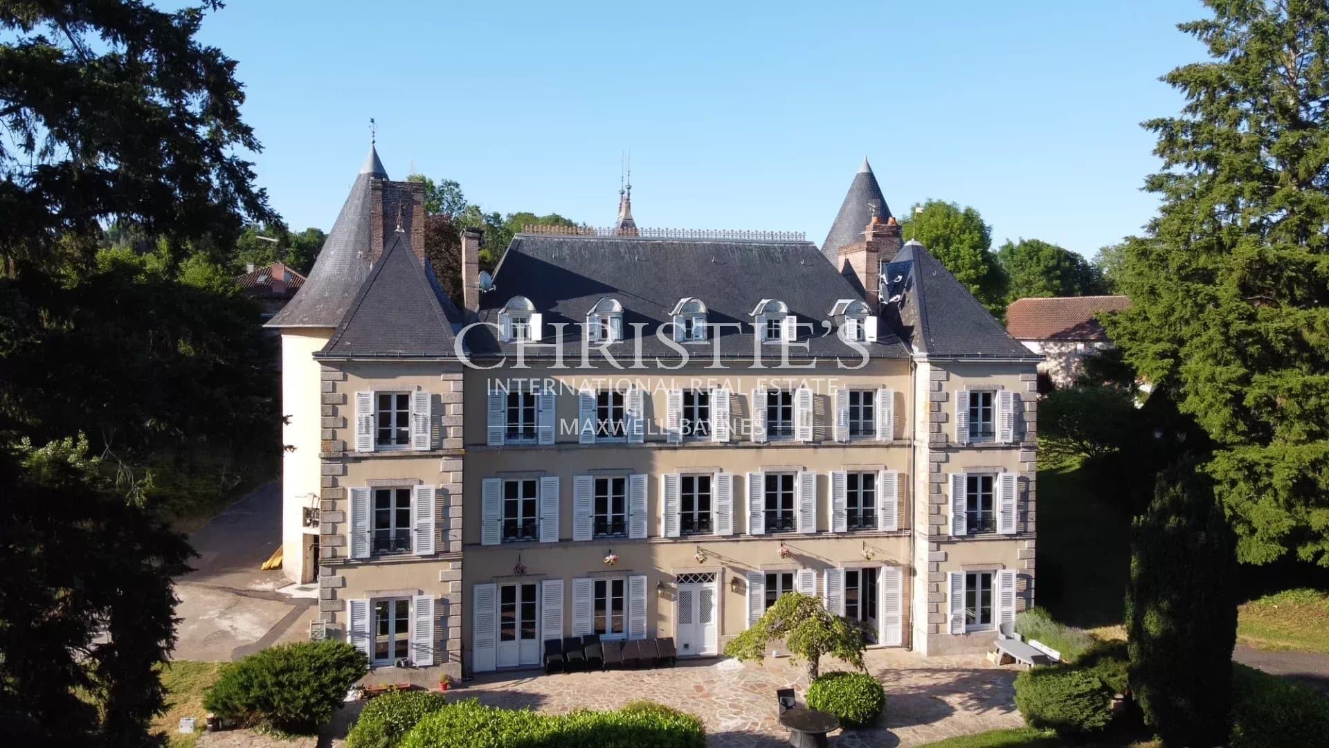 Stunning Country Château From 1740, Fifteen Minutes From Limoges, Gifted By Napoleon III, Exquisitel