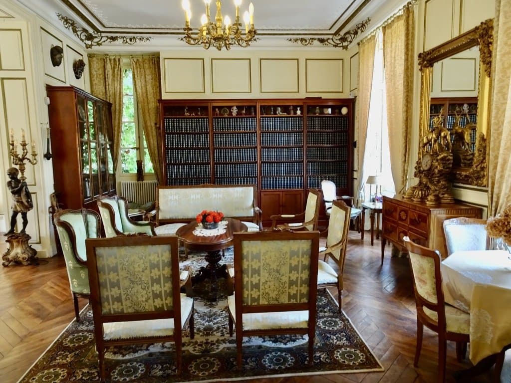Superb 19th Century Tuffeau Castle, Fully Restored 3