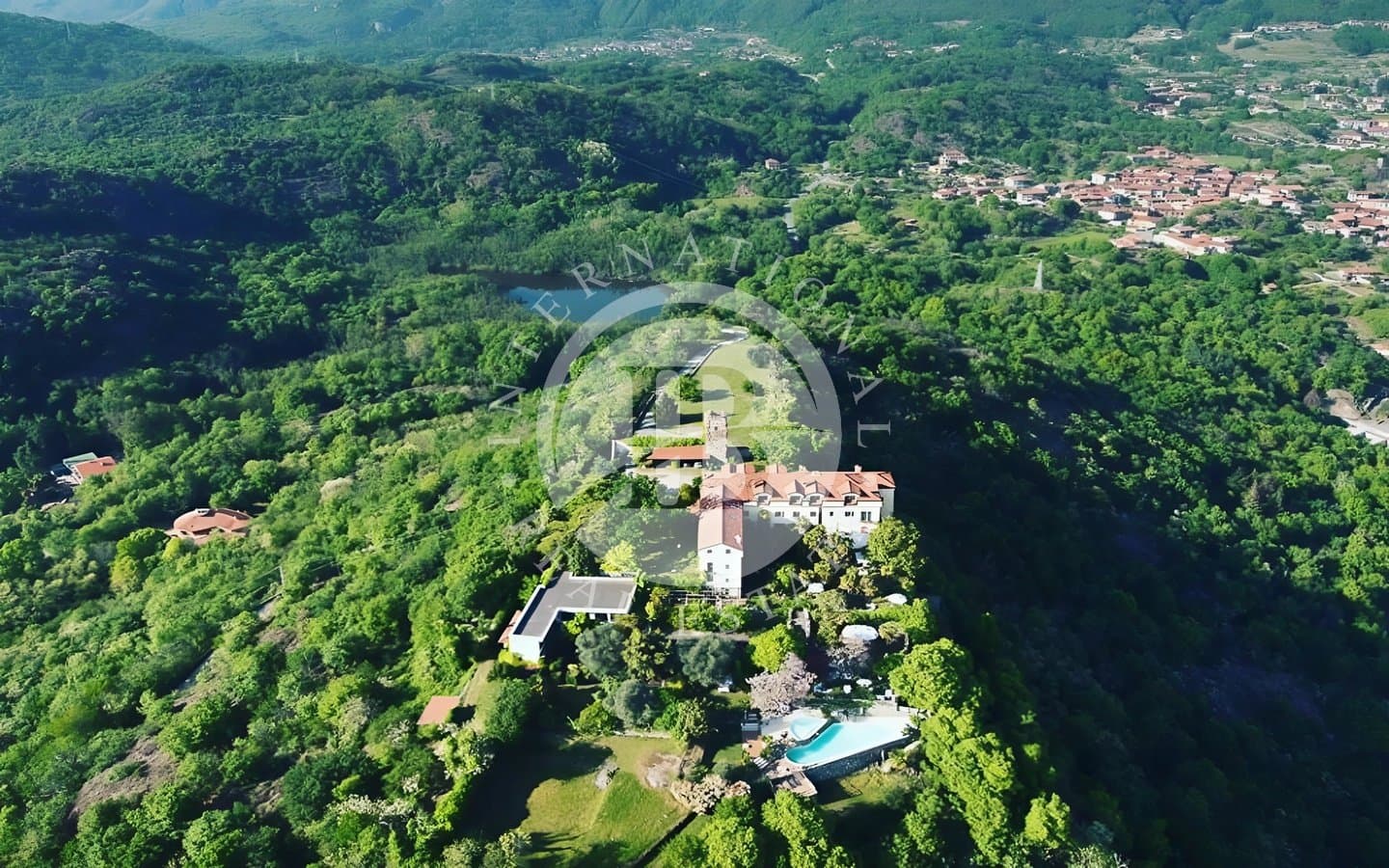 17 Th Century Renovated Castle With Pool Overlooking Lake Sirio, Ivrea 3