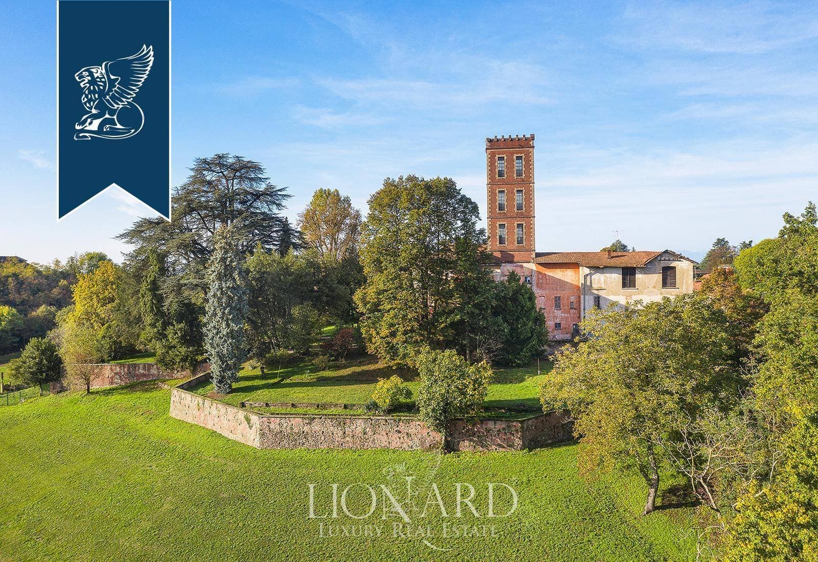 18th Century Villa With A Panoramic Tower For Sale In Varese