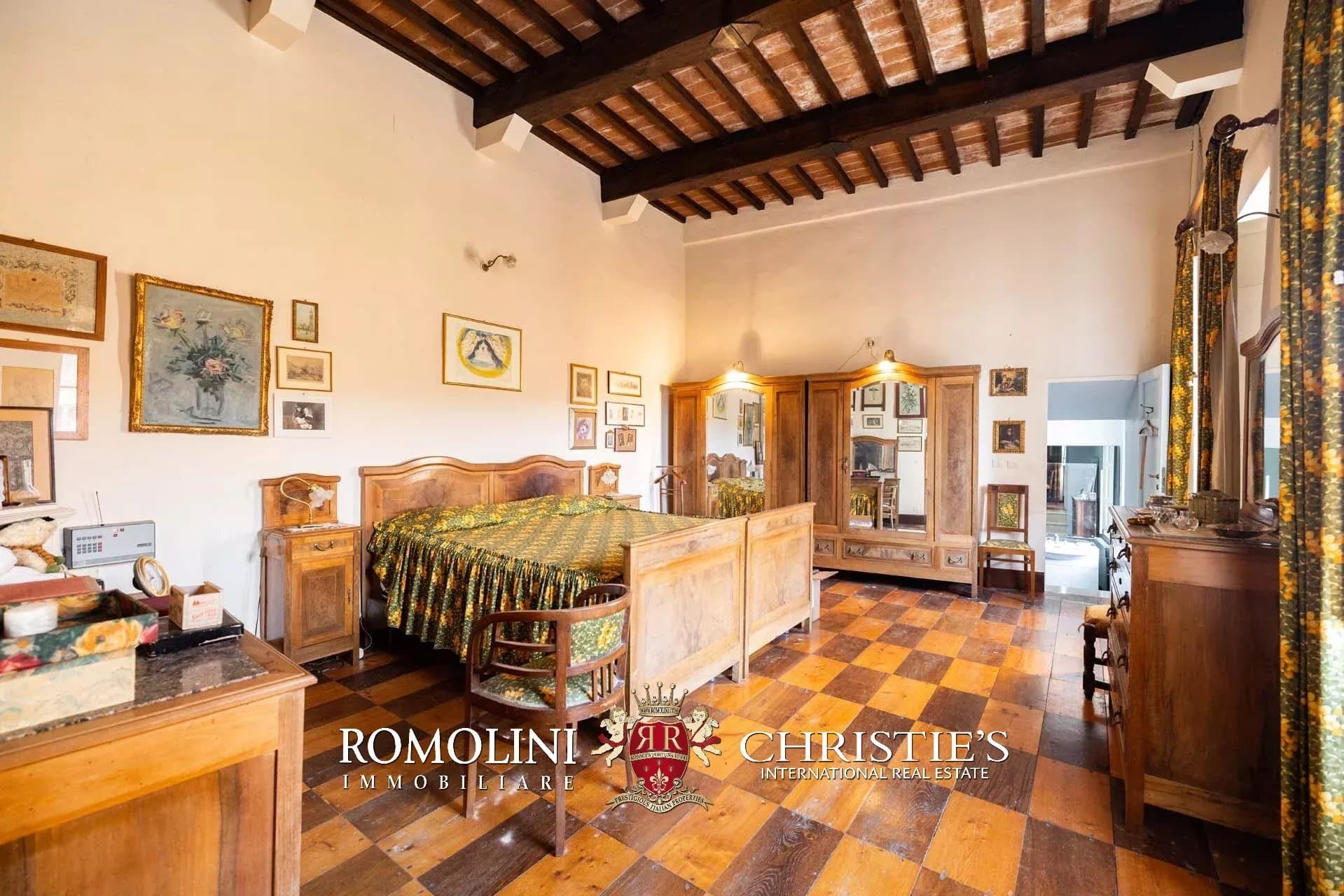 800 Ha Estate With Castle And Hunting Reserve For Sale In Tuscany 3