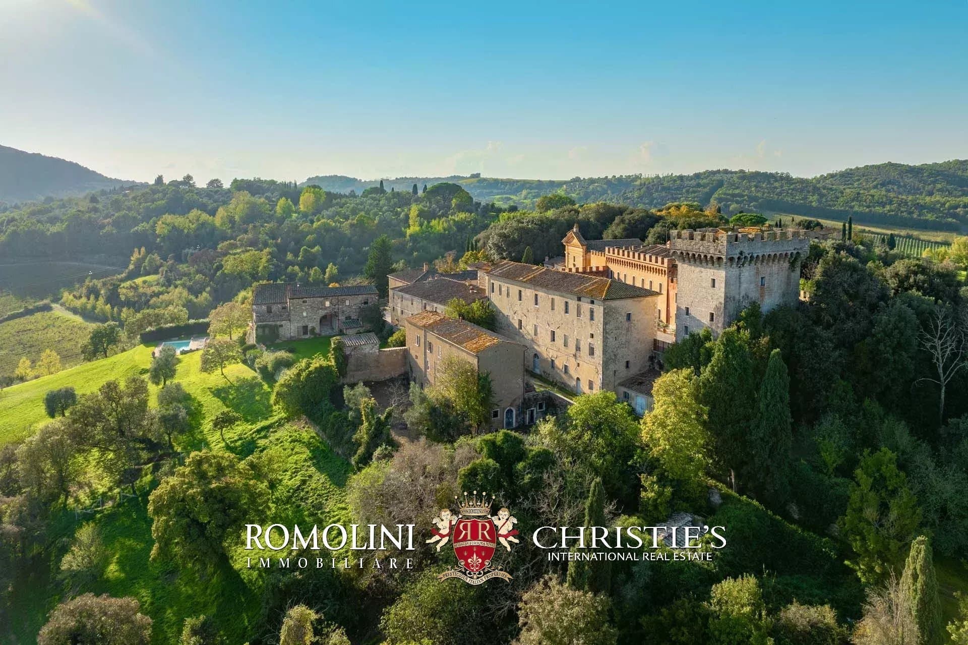 800 Ha Estate With Castle And Hunting Reserve For Sale In Tuscany