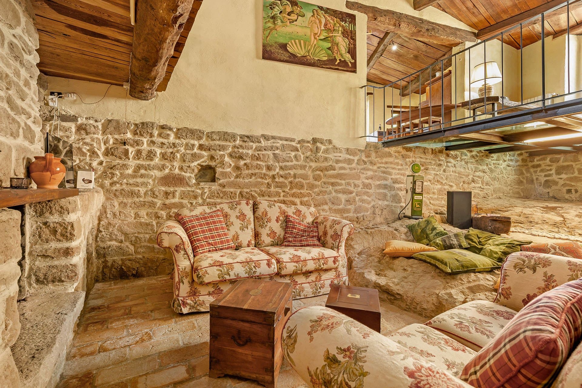 A Jewel Of The Past: Finely Restored 14th Century Hamlet With Unique Panoramic Views 2