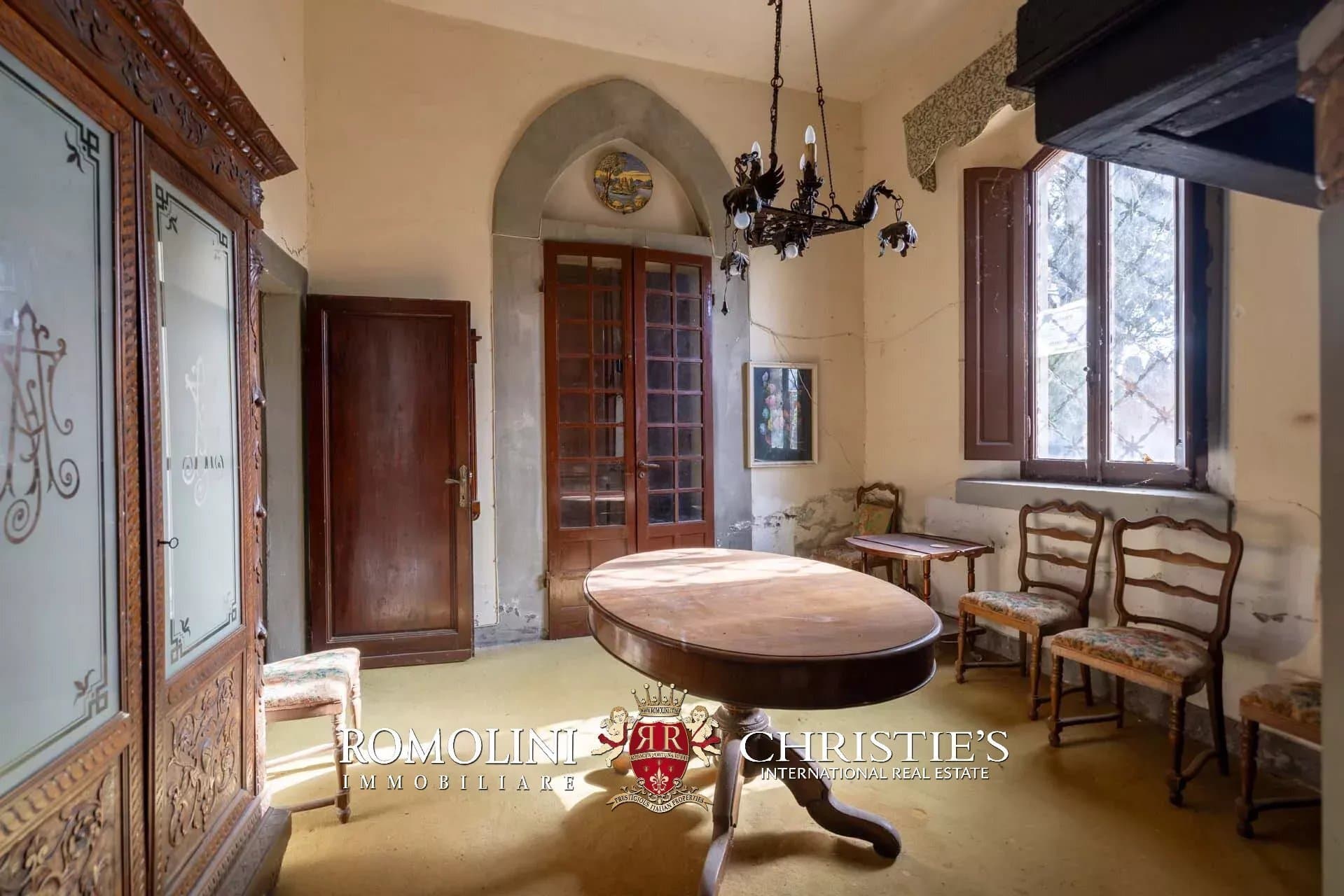 Art Nouveau Tower To Be Restored For Sale In Tuscany, Impruneta 3