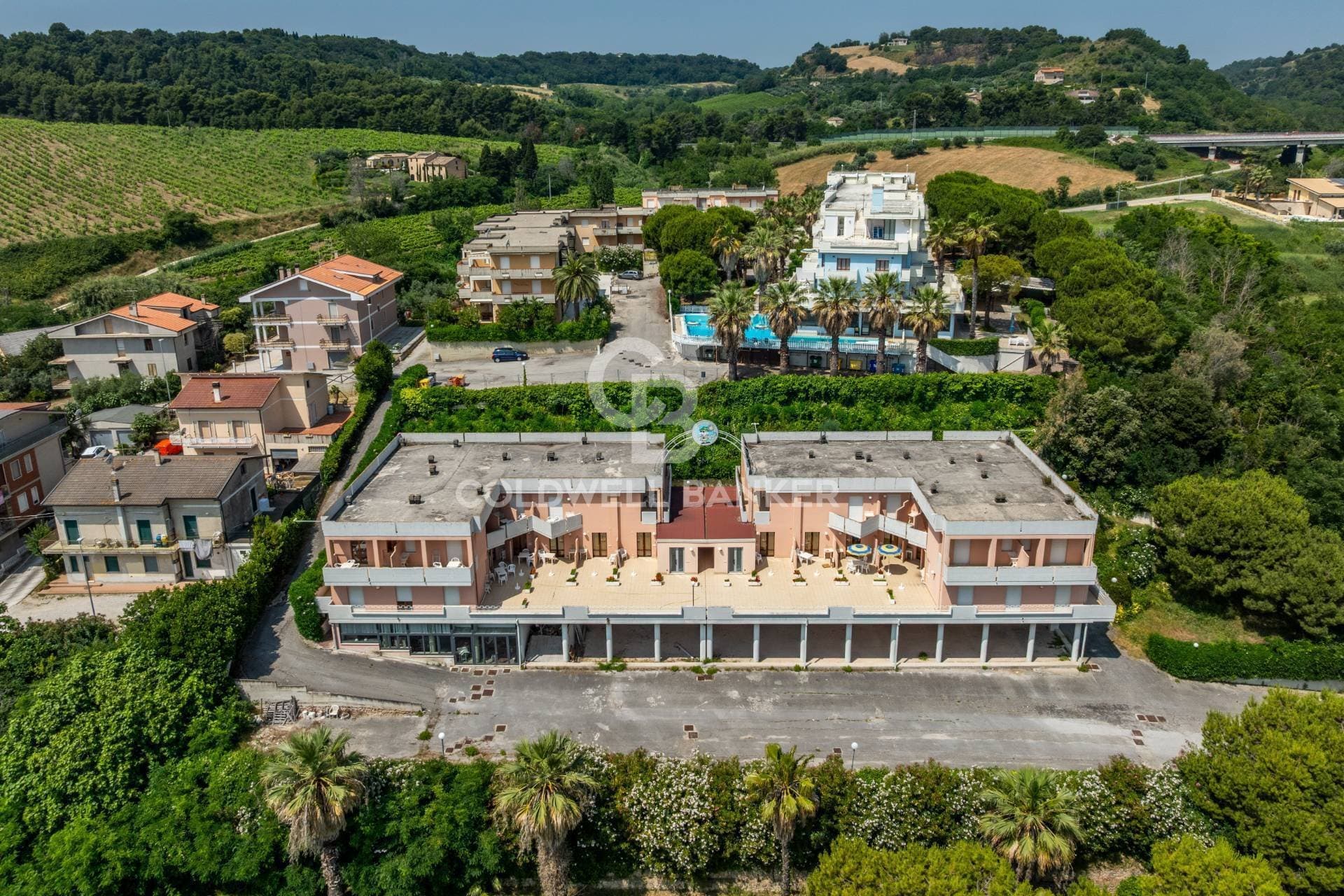 Borgo In Vendita A Massignano 4