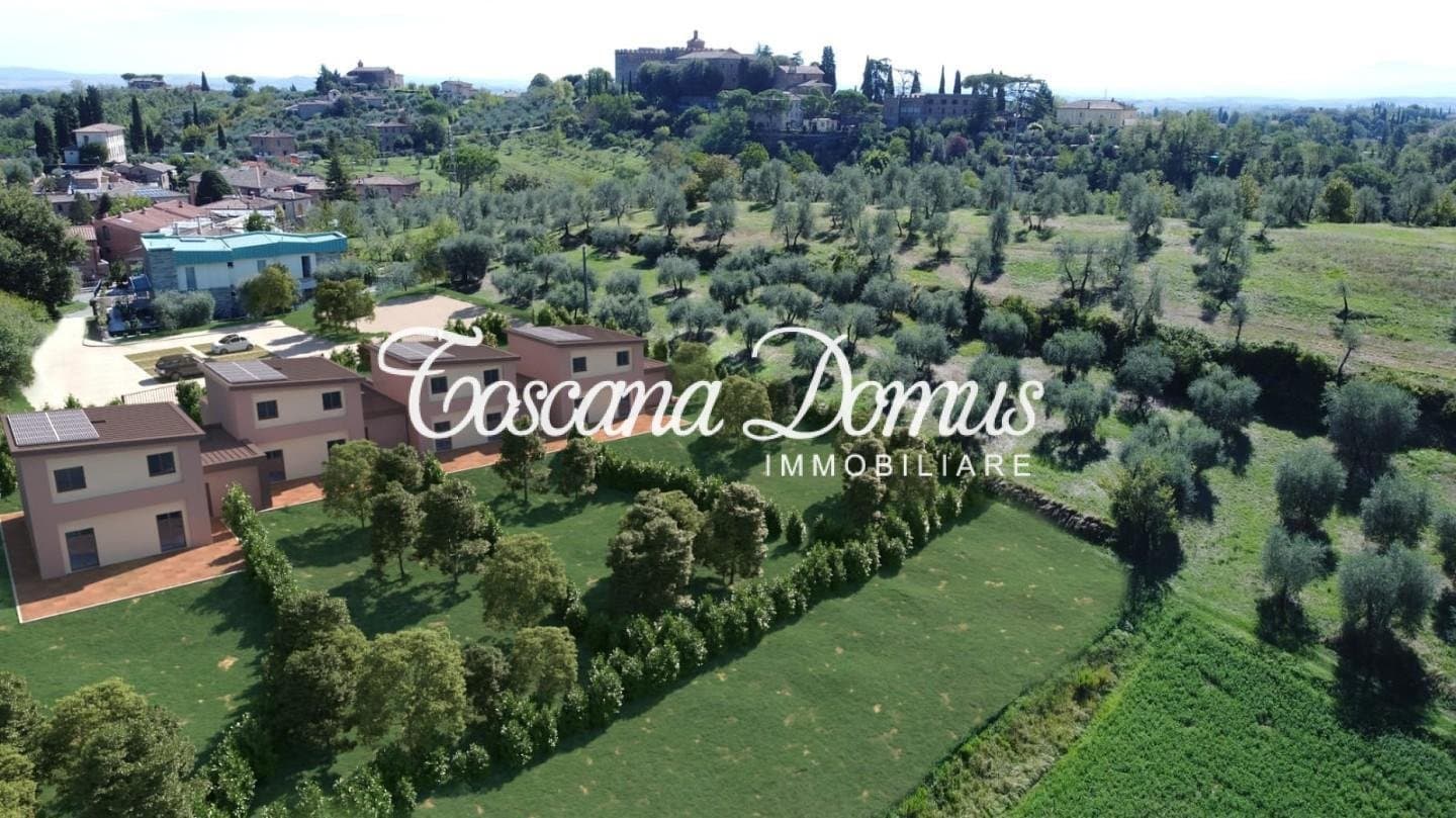 Casa Semindipendente In Vendita A Siena Composto Da 5vani 4