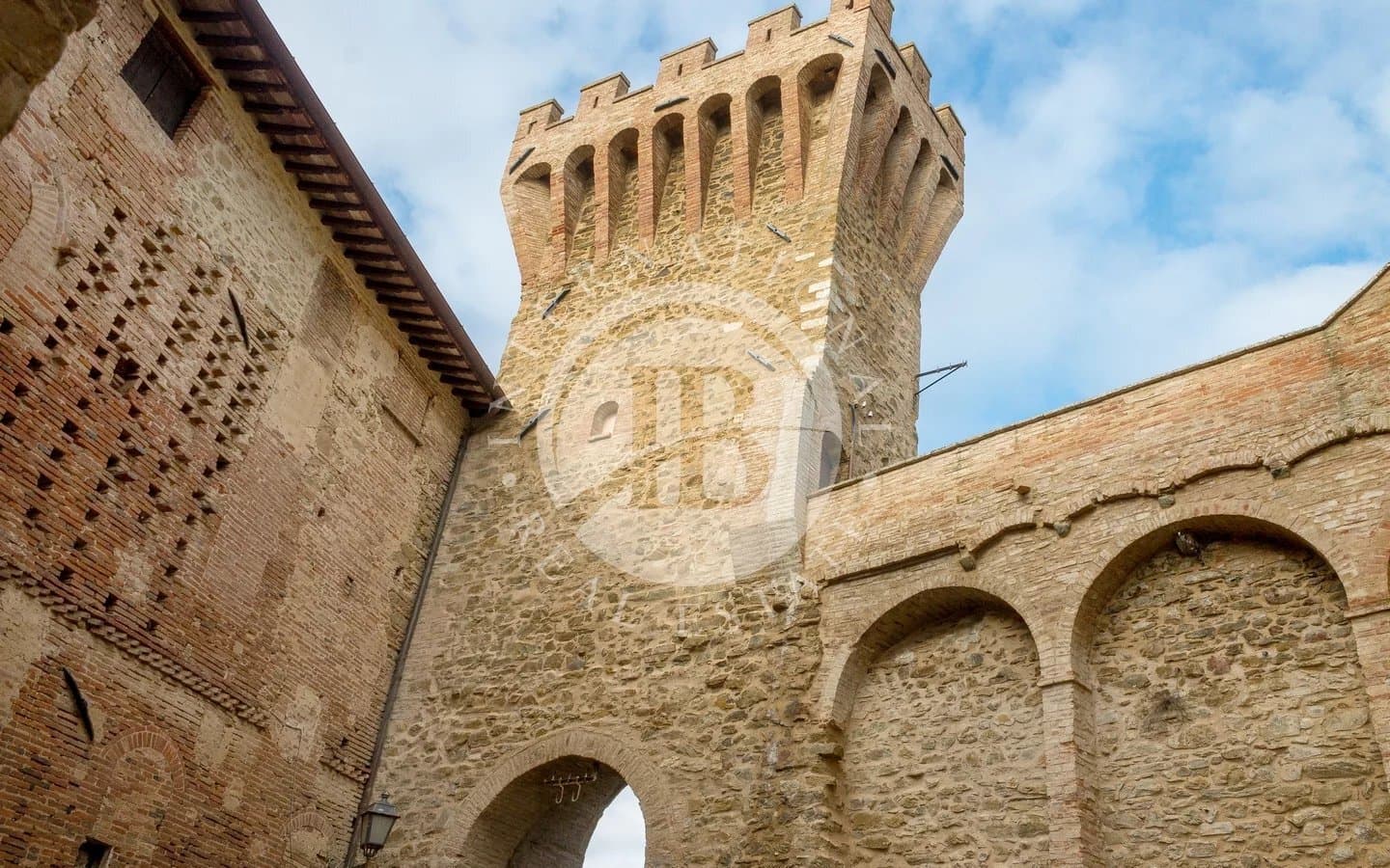 Charming Medieval Castle With Tower In Nestore Valley, Sant'apollinare