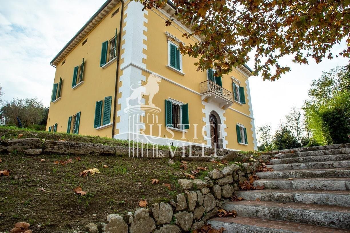 Edificio Storico In Vendita A Pisa Composto Da 17vani 4