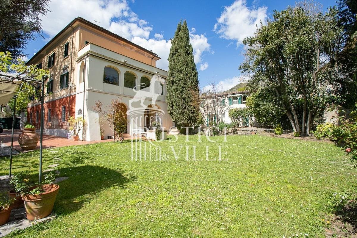 Edificio Storico In Vendita A Pisa Composto Da 30vani 2