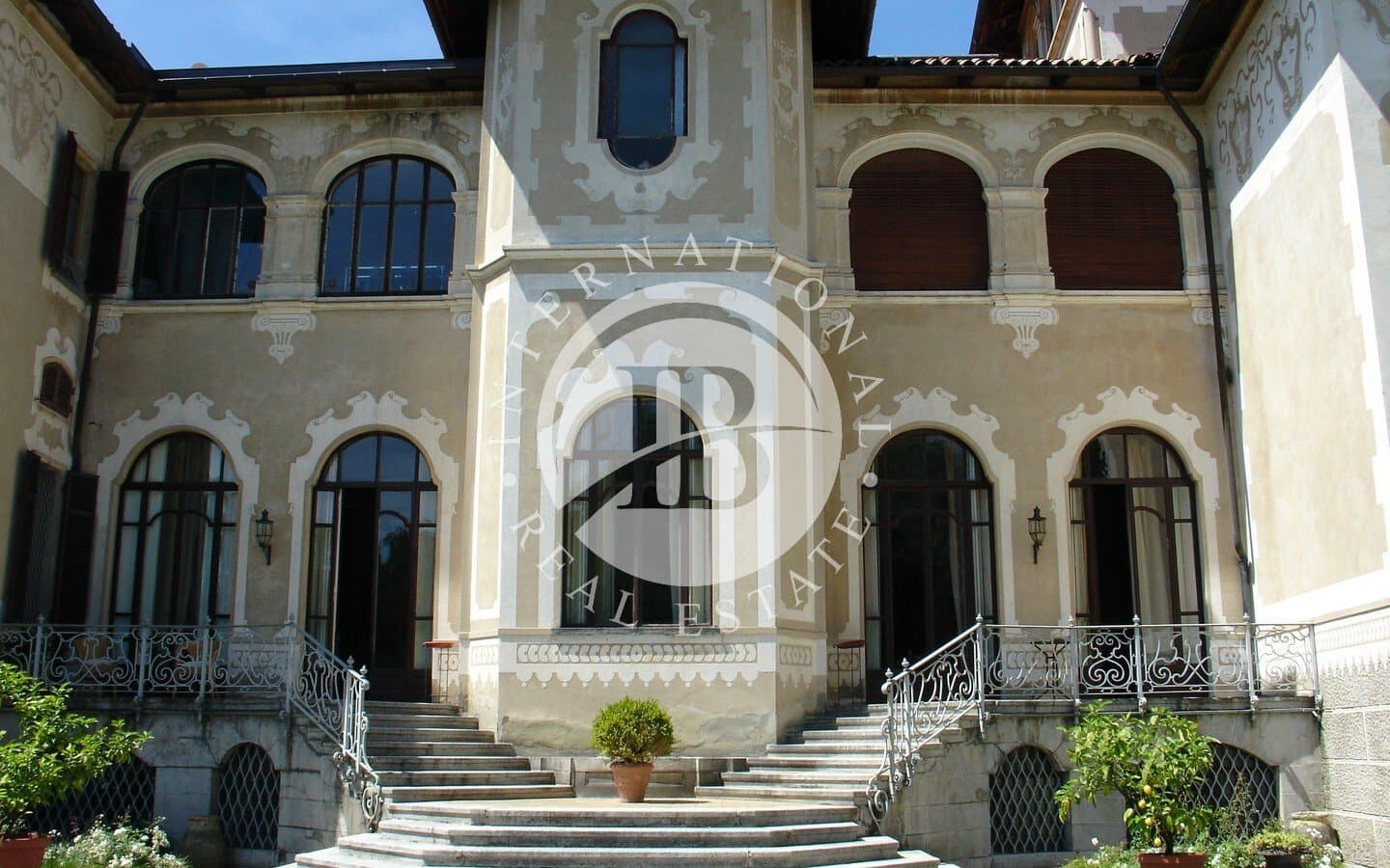 Elegant 17 Th Century Castle With A 2 Ha Park Mercenasco (Turin)