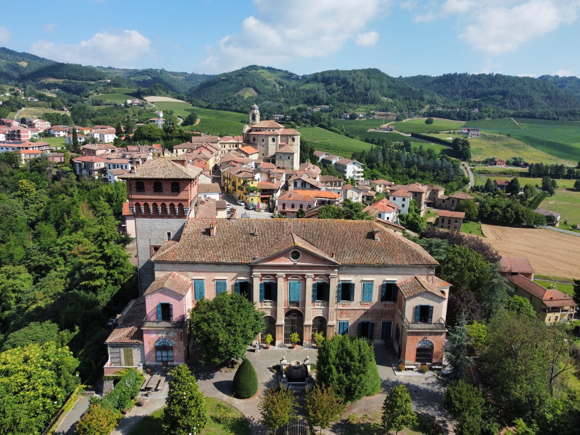 Exclusive Castle Of Bubbio, Langhe, Italy 3