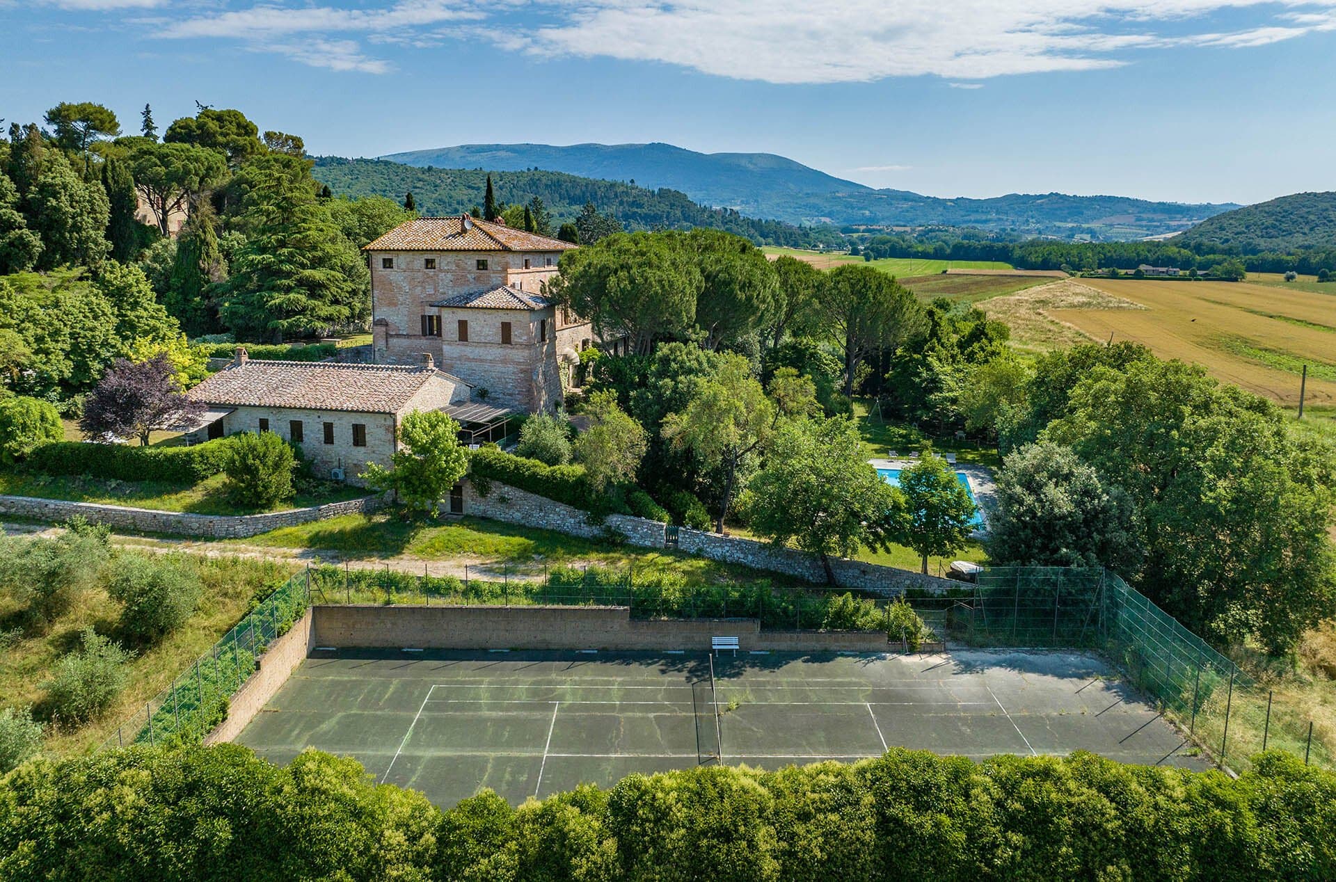Exclusive Historic Property With Pool And Tennis Court 5