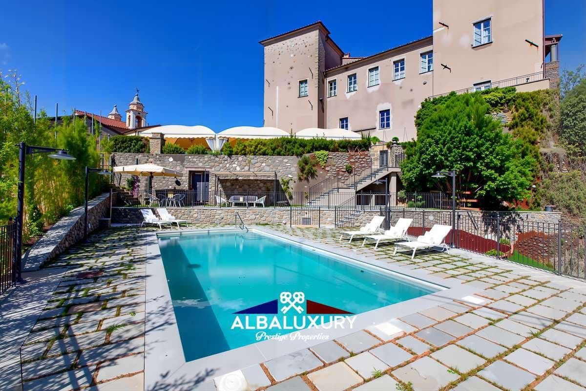 Extraordinary Castle In Tuscany — Château for sale in Tuscany, Italy