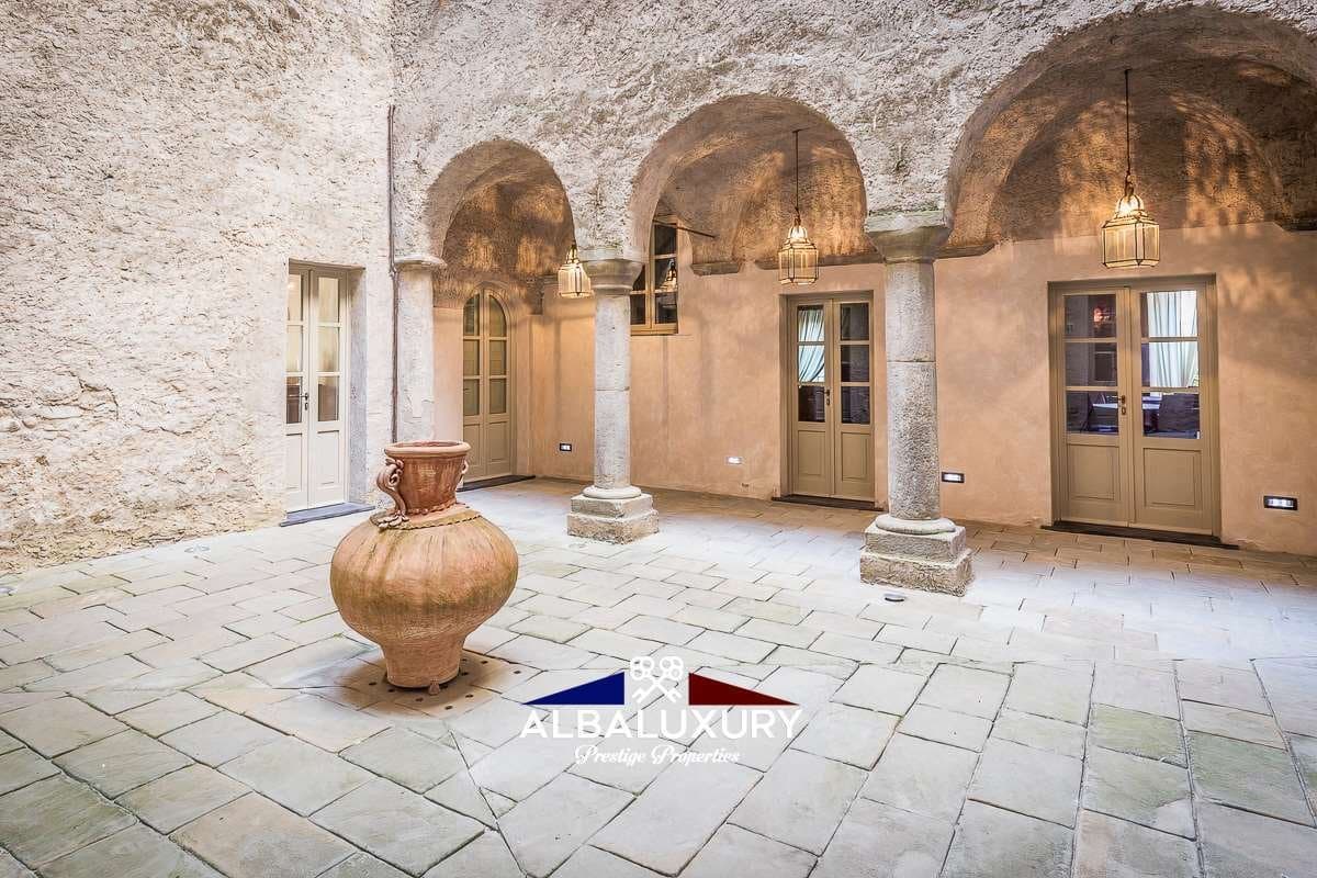 Extraordinary Castle In Tuscany 5