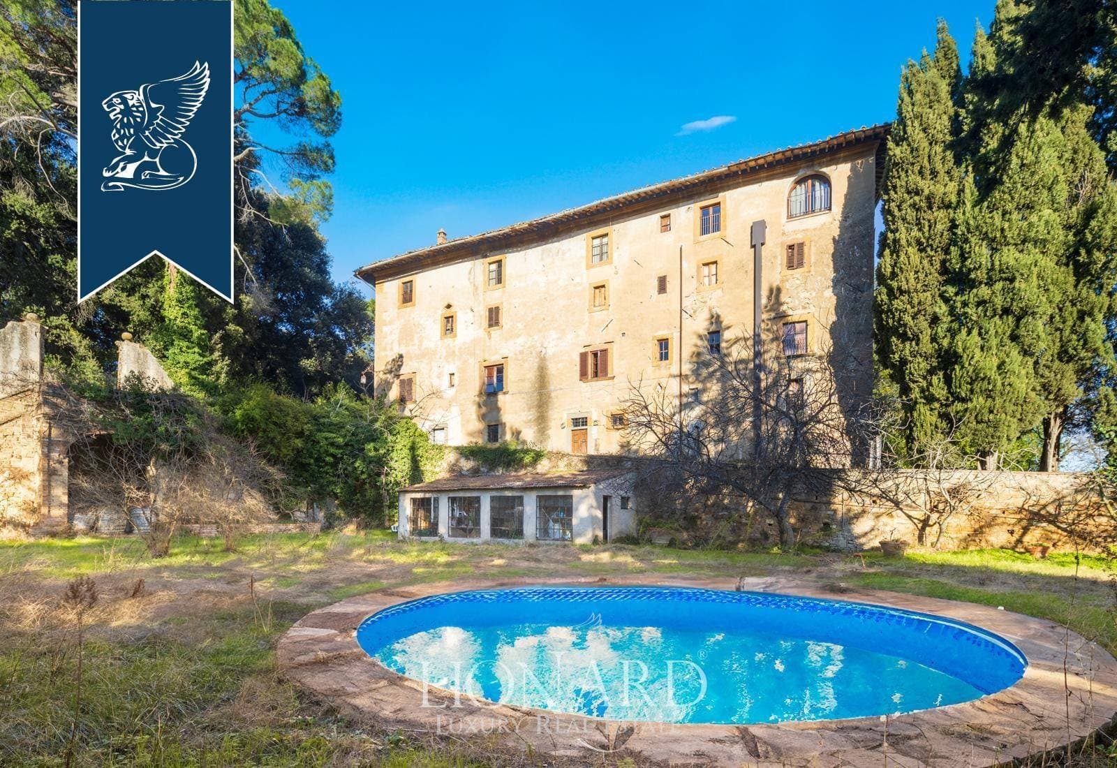 Famous Historical Villa With A Farm In The Tuscan Countryside — Medieval Castle for sale in Tuscany, Italy