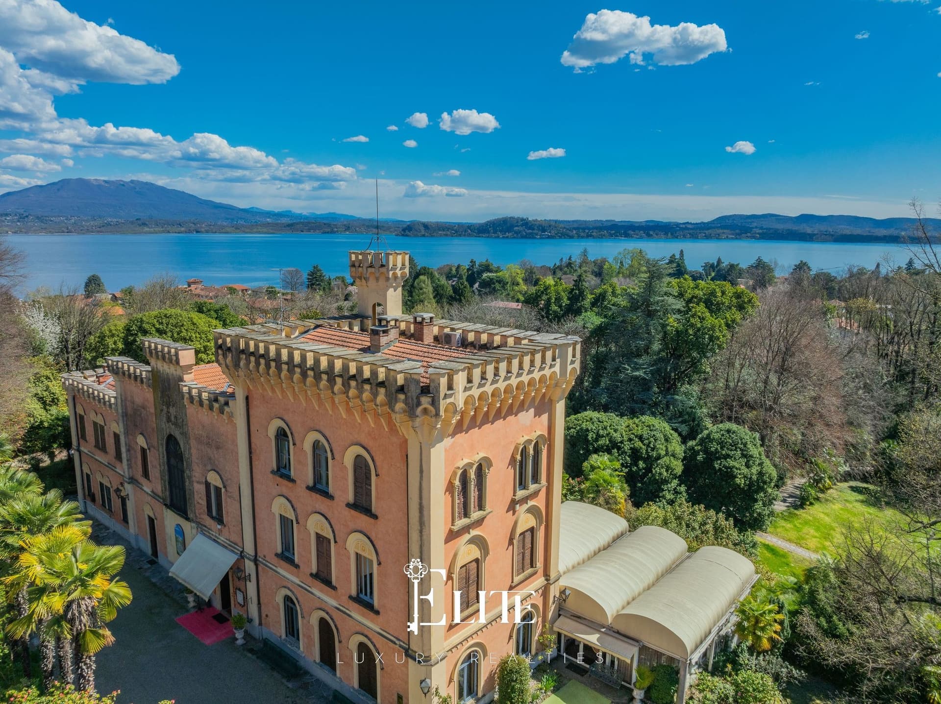 Historic Castle On Lake Maggiore, Lesa 2