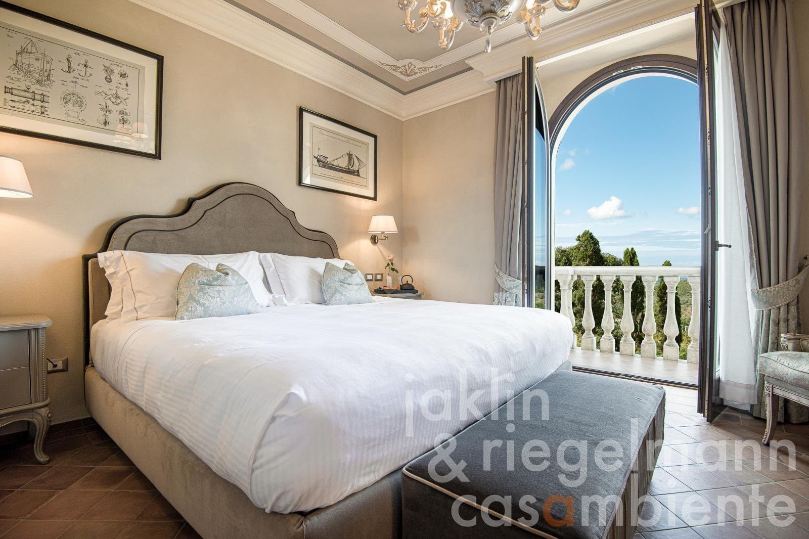 Historic Castle With Vineyard And Sea Views In Tuscany 3