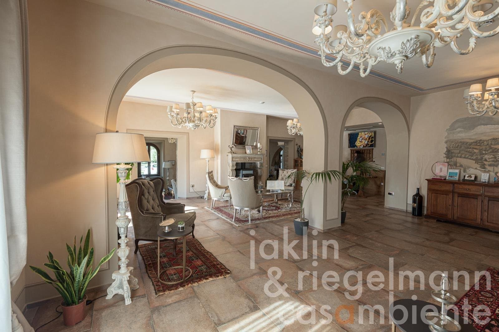 Historic Castle With Vineyard And Sea Views In Tuscany 2