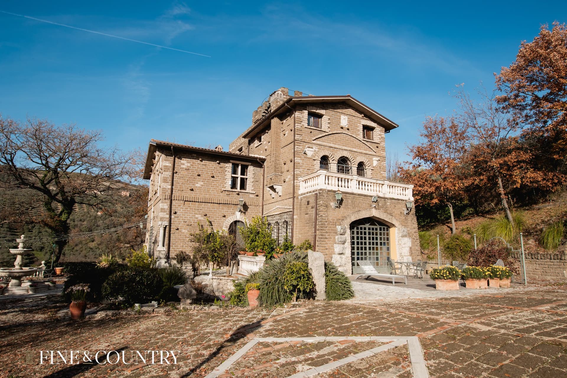 Il Castello , Scandriglia (Ri) — Medieval Castle for sale in Lazio, Italy