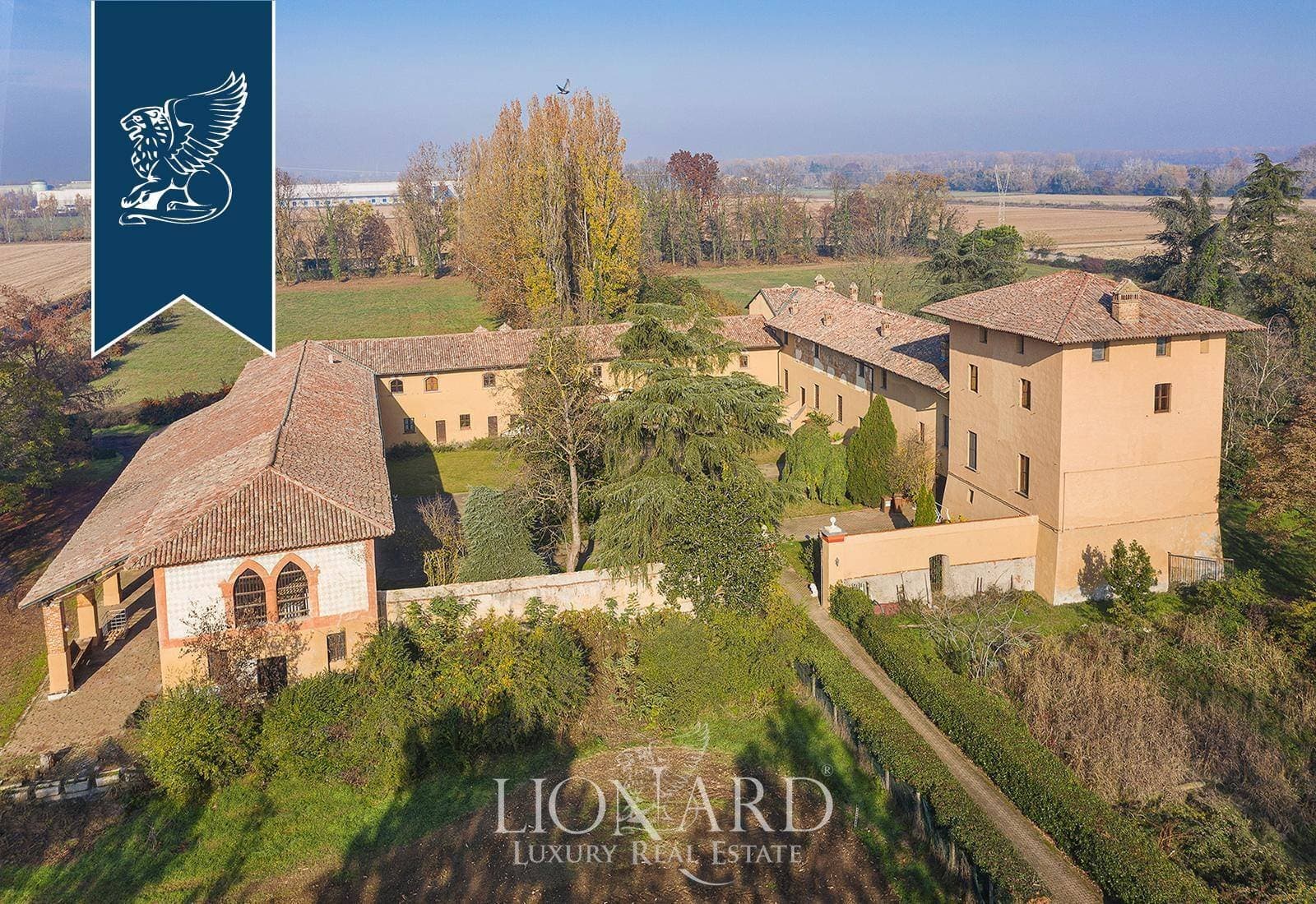 Majestic 16th Century Castle Between Milan And Pavia