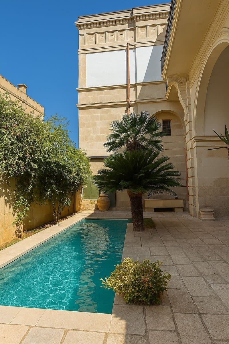 Majestic 19th Century Palazzo In The Heart Of Salento, Puglia, Only 5 Km To Castro's Enchanting Sea 4