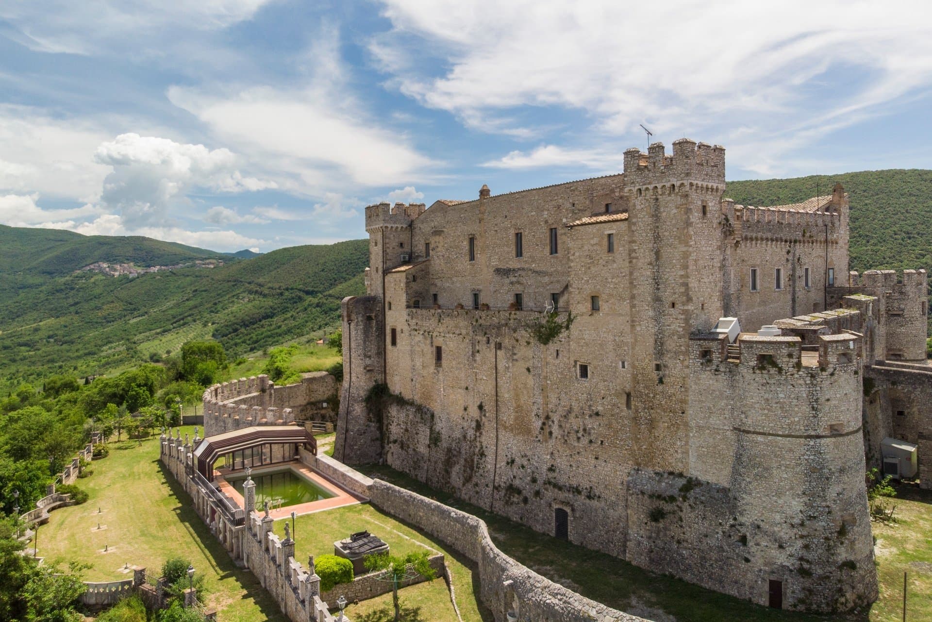 Medieval 11th Century Castle & 5***** Hotel Near Rome 2