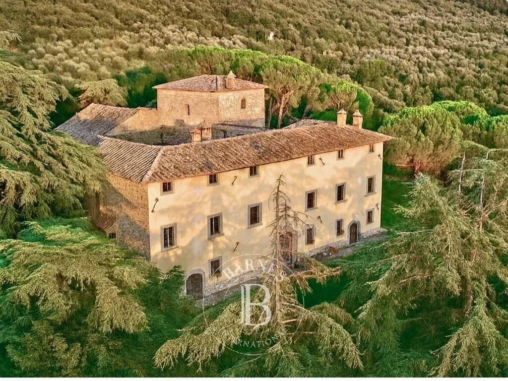 Millennial Castle In The Hills Of Arezzo