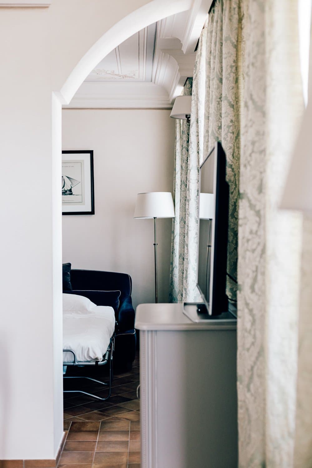 Modern Castle With Vineyard In Tuscany 3