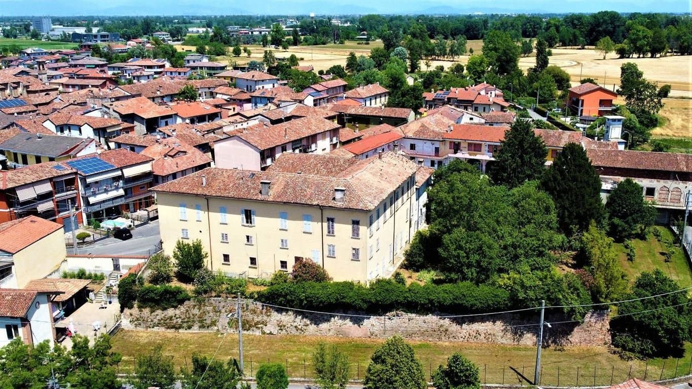 Mozzanica Castle 2